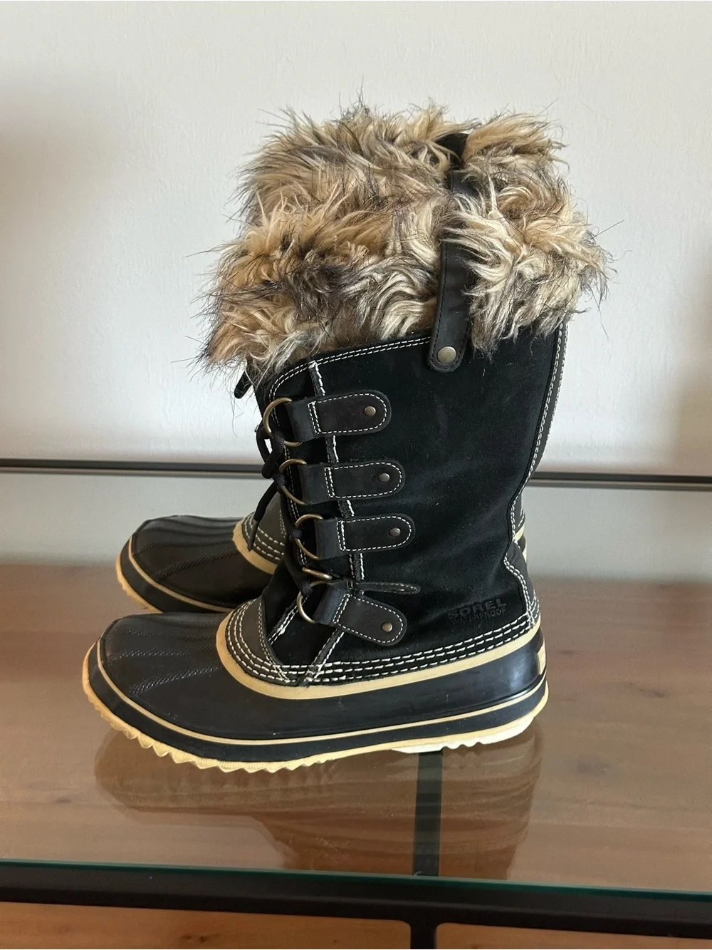 SOREL Joan of Arctic Waterproof Boot Size 10